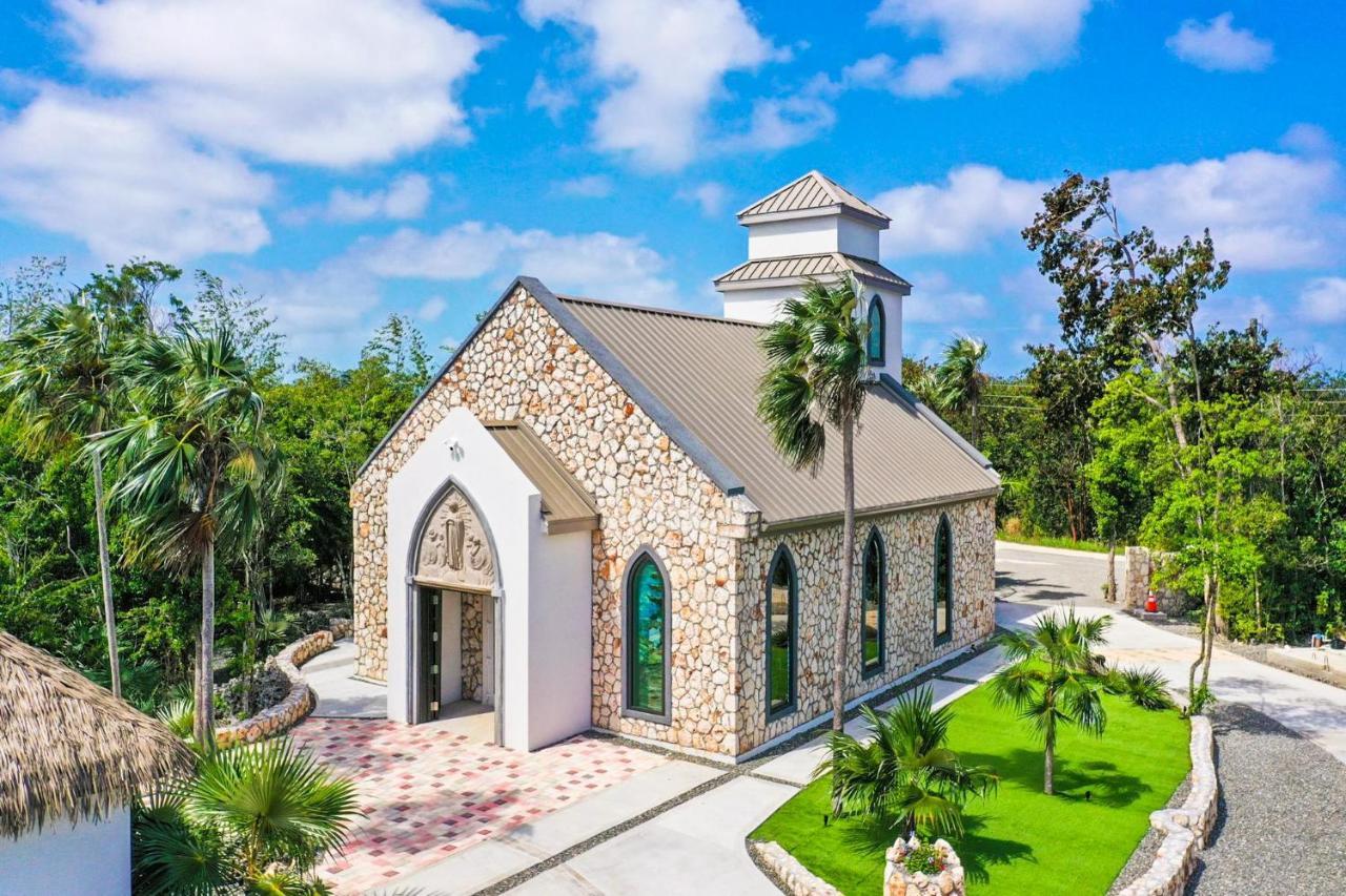 The Mastic Cana Luxury Holiday home *