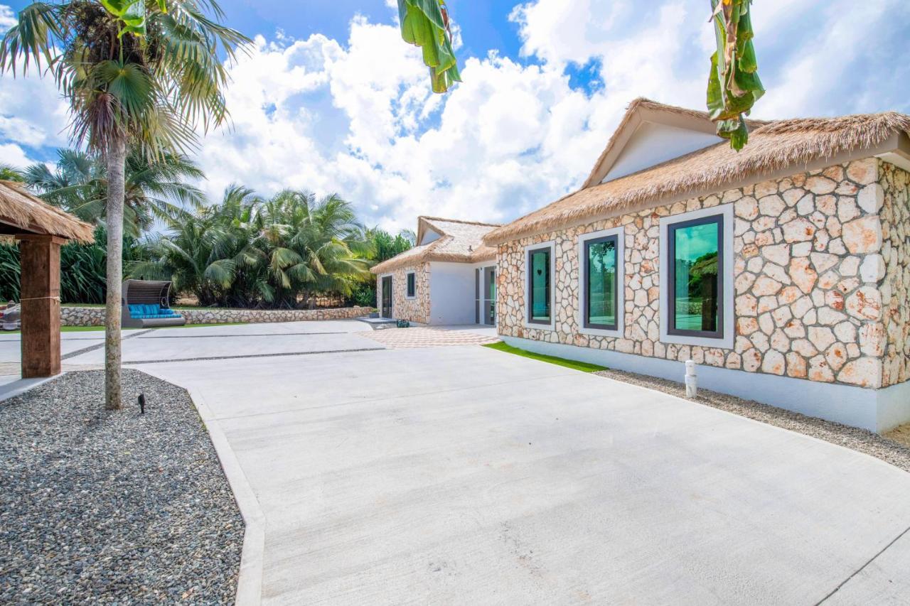 The Mastic Cana Luxury North Side