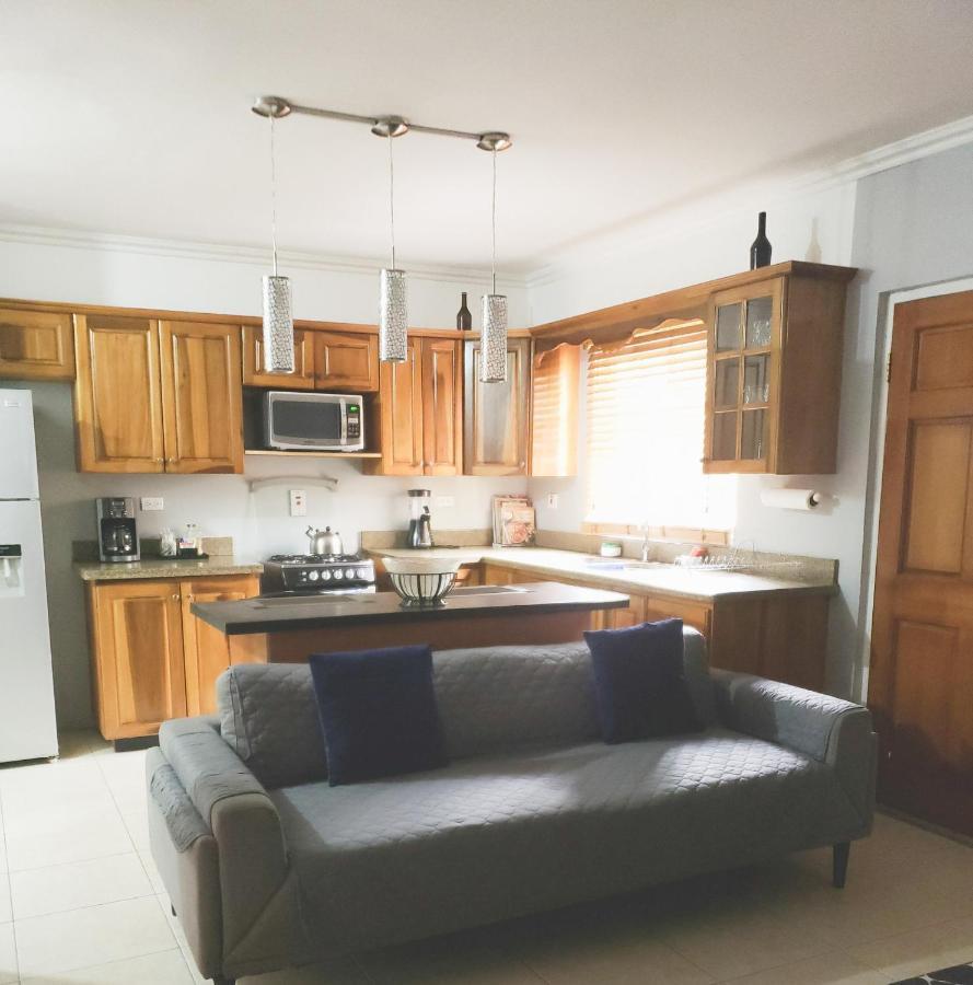 Comfortable & Secure Chateau Apartment *