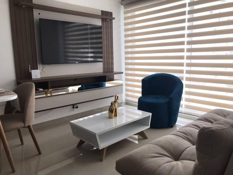 Hermosa Vista Mar/ High Floor Sea View Apartment *