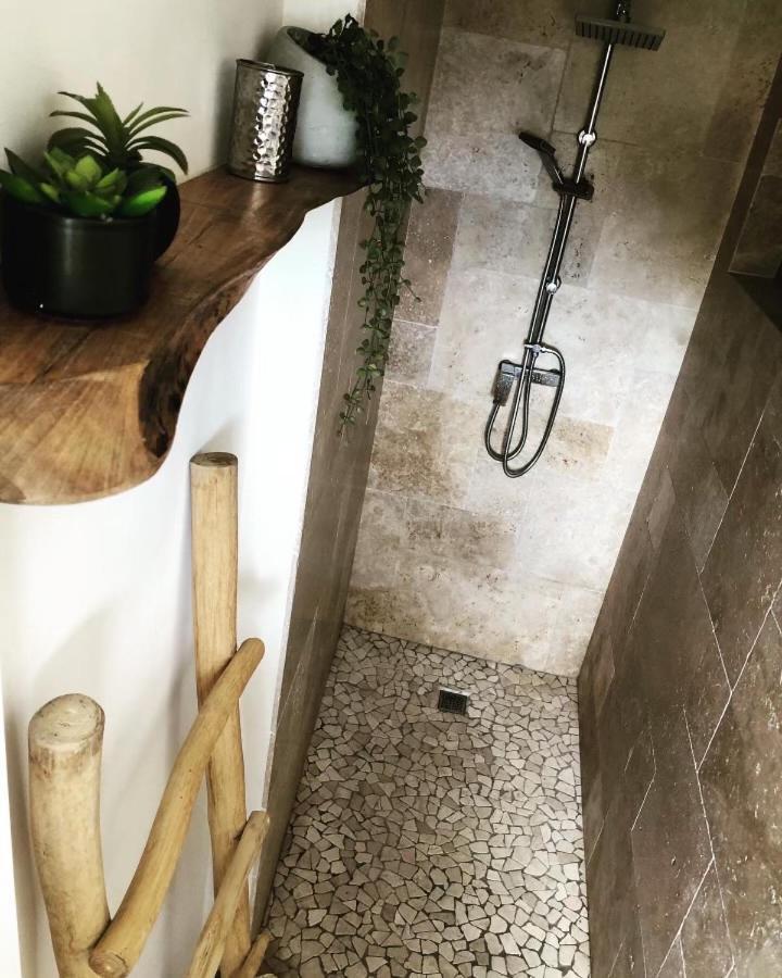 Cocotier, Elegant T3 Avec Jardin Tropical