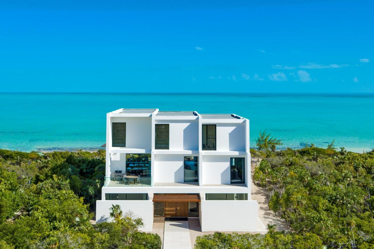 Villa Uxue Long Bay