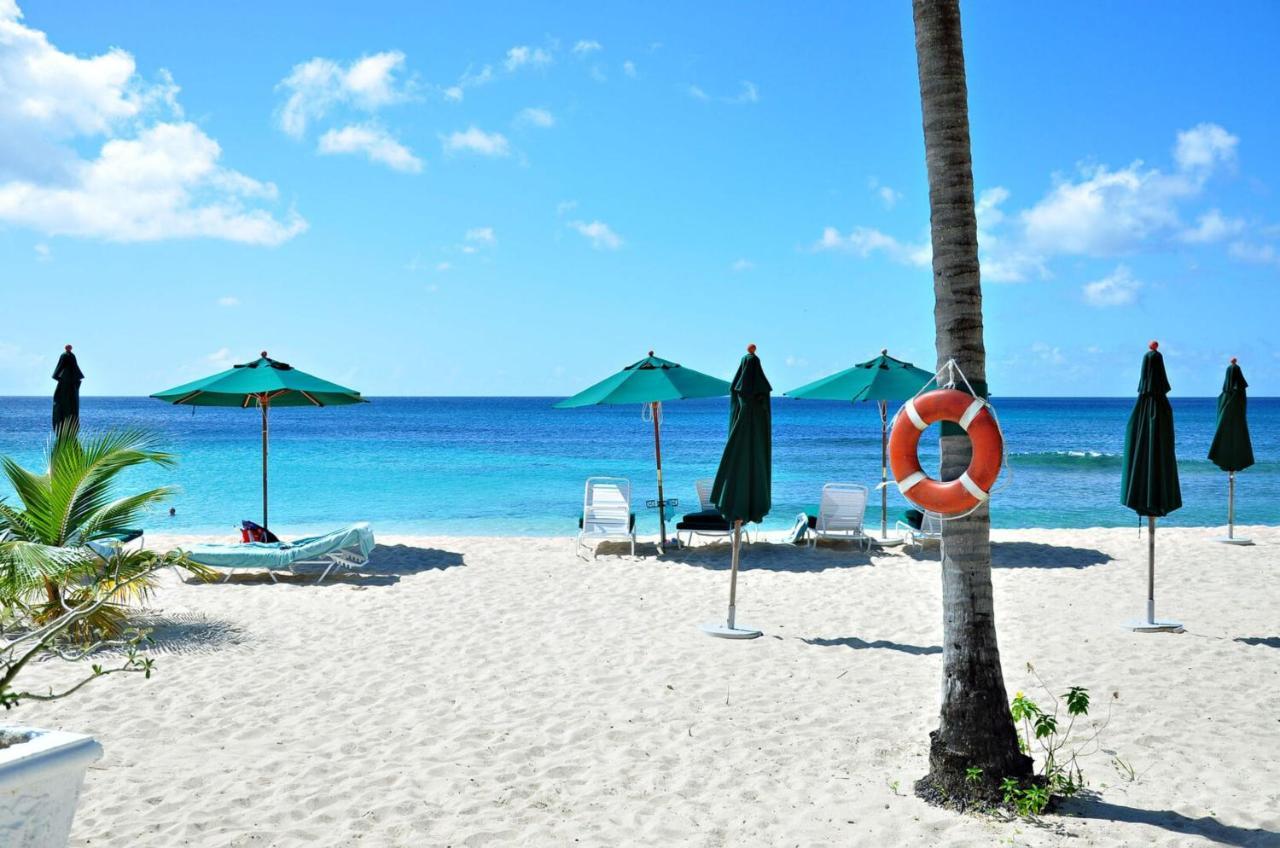 At Glitter Bay Estate By Blue Sky Luxury Apartment *