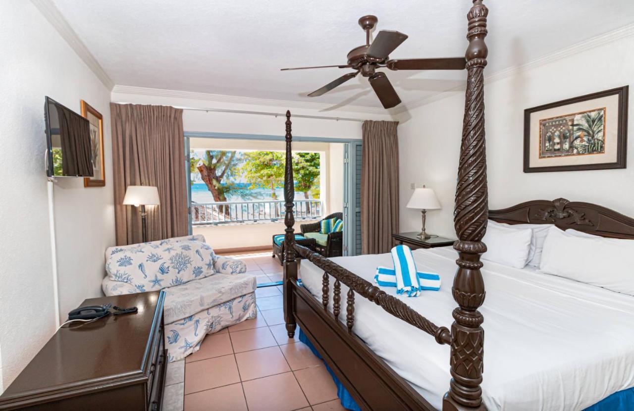 Savannah Beach Hotel