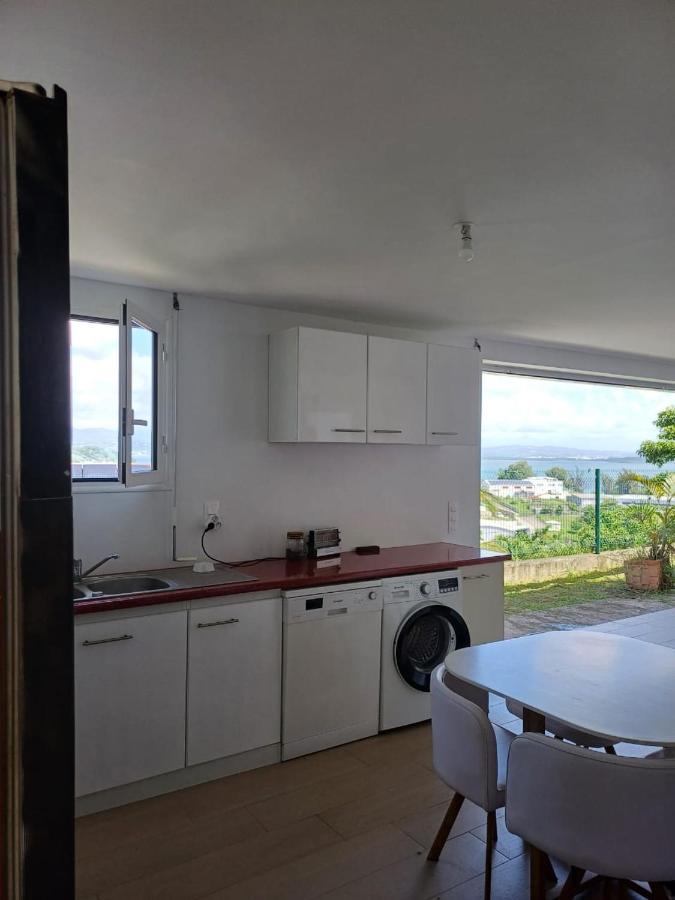 Kazpucins T2 Vue Et Pitons * Les Trois-Ilets