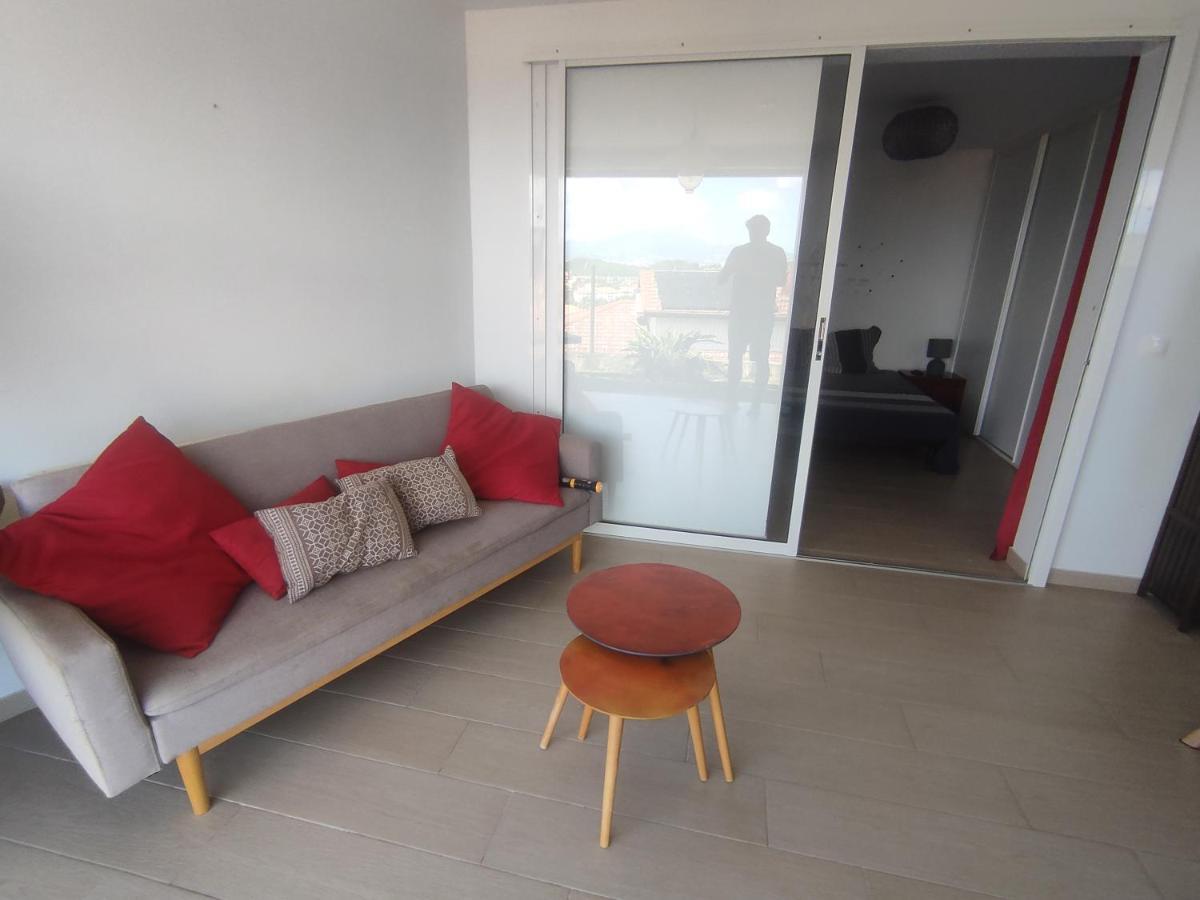 Kazpucins T2 Vue Et Pitons Apartment