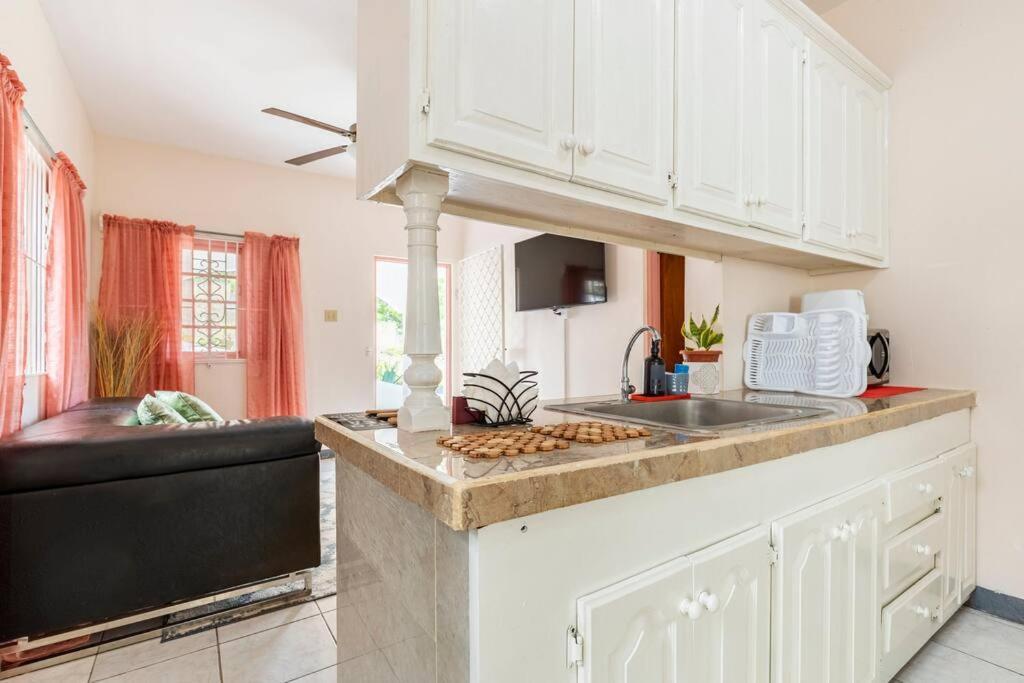 Shaw Park Gem Apartamento *