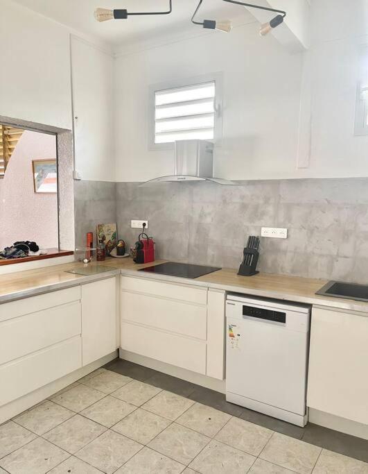 Holiday home Maison Marouka Sur La Du Diamant Le Diamant
