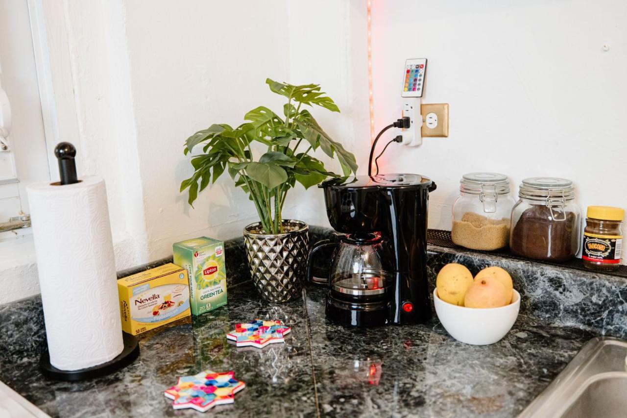 Retro Apartment *