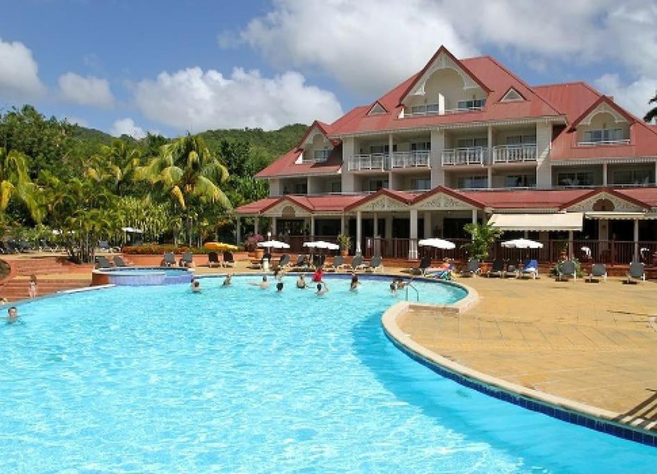 Tropical Avec Vue Dans Hoteliere Apartment
