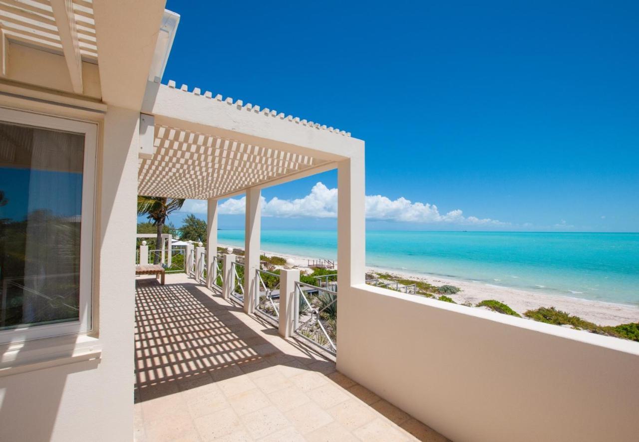Aqua Del Rose 3 Bedroom Beachfront * Long Bay