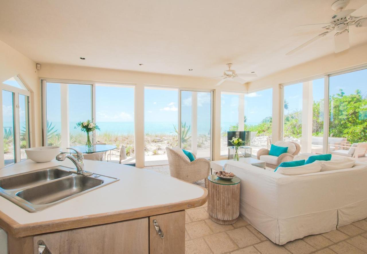Aqua Del Rose 3 Bedroom Beachfront * Long Bay