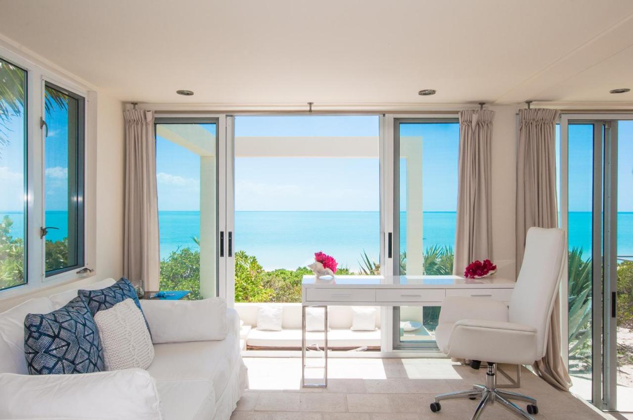 Holiday home Aqua Del Rose 3 Bedroom Beachfront *