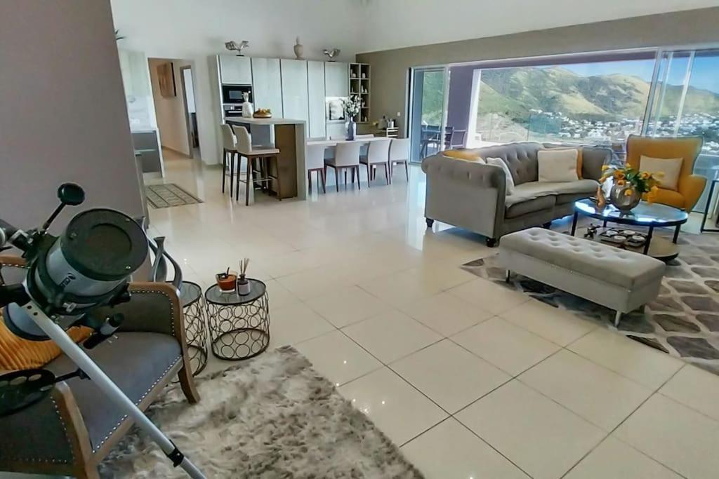 4 Bedroom La Casa Del Jefe With Private Pool Villa Cul de Sac