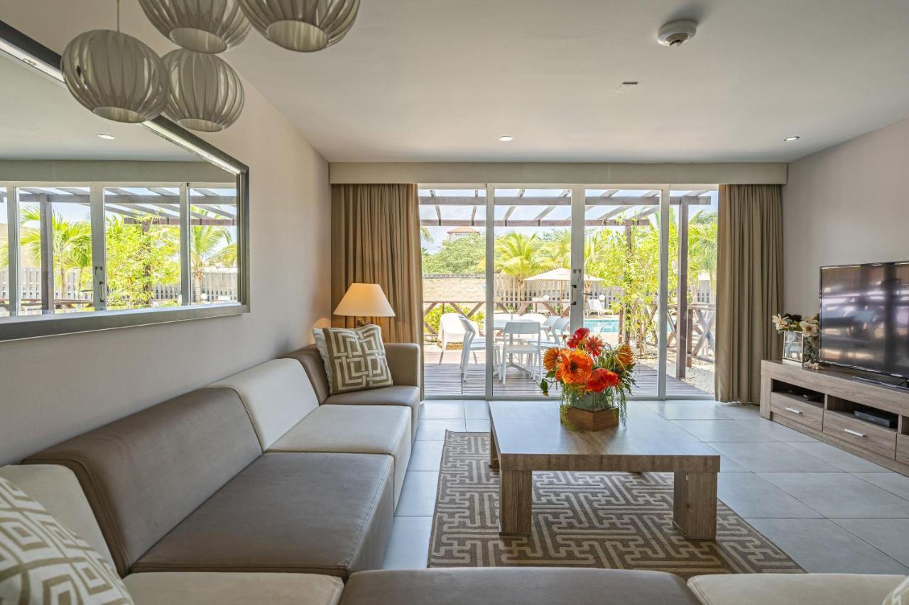 Large Luxury On Palm Apartment Palm Beach