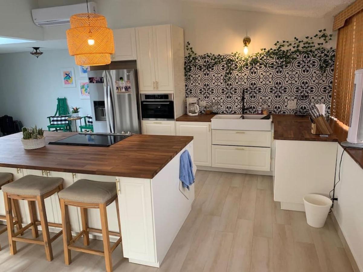 Attractive Penthouse In Isla Casa de férias