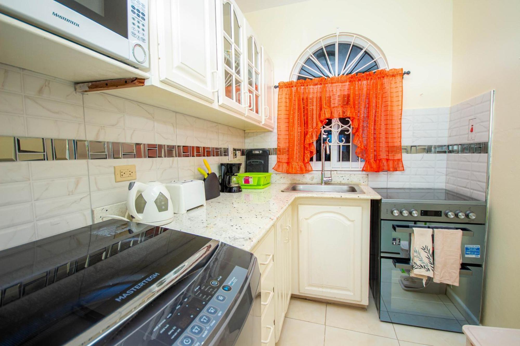 Ocean Front Luxury Studio Sky Castles 24 Hrs Sleeps 2 Ocho Rios