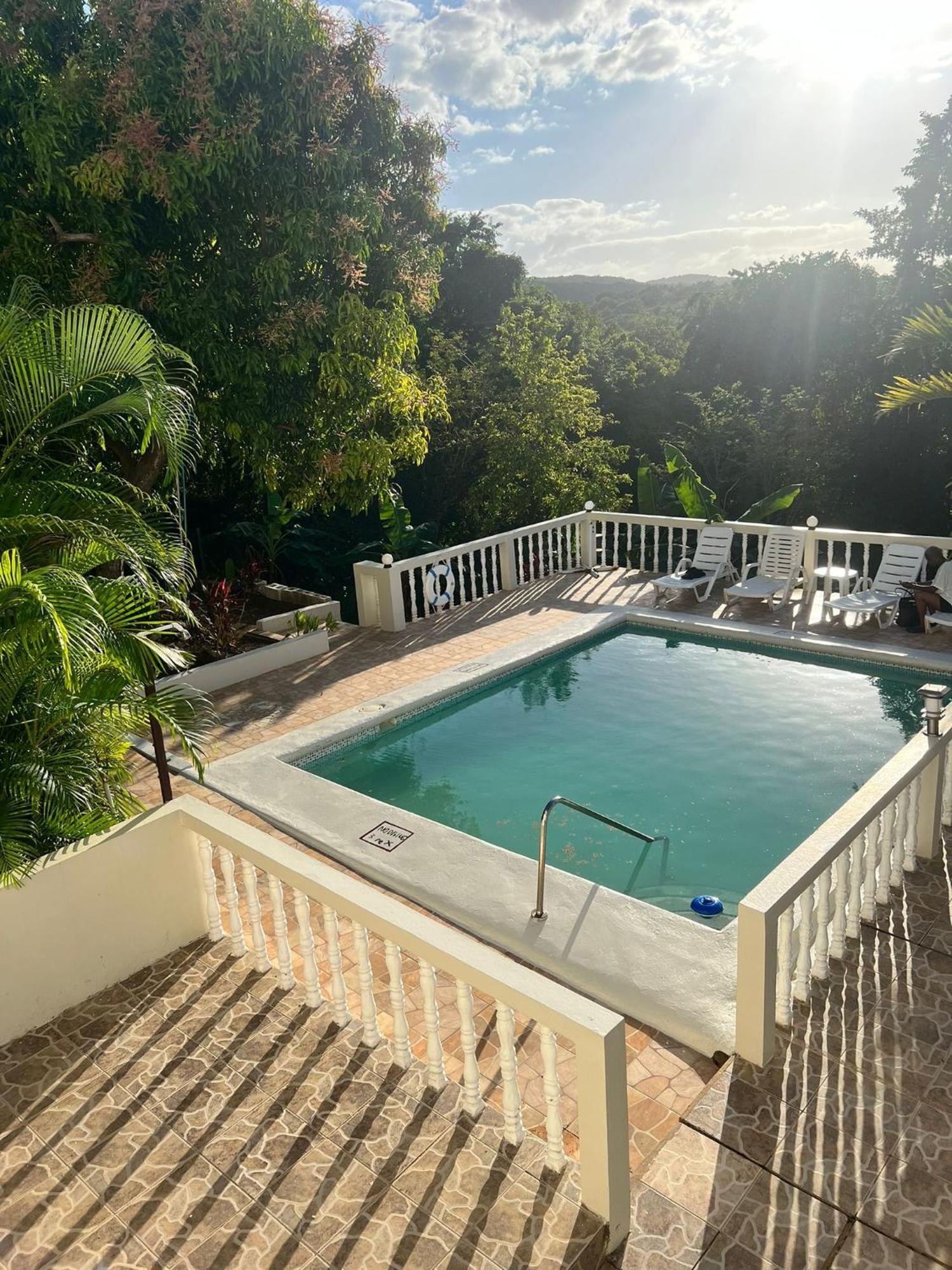 Retreat Guest house 4*