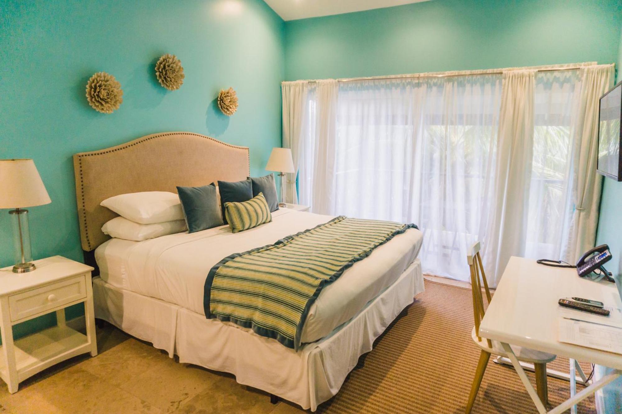 Blue Lagoon And Marina Ltd 4*