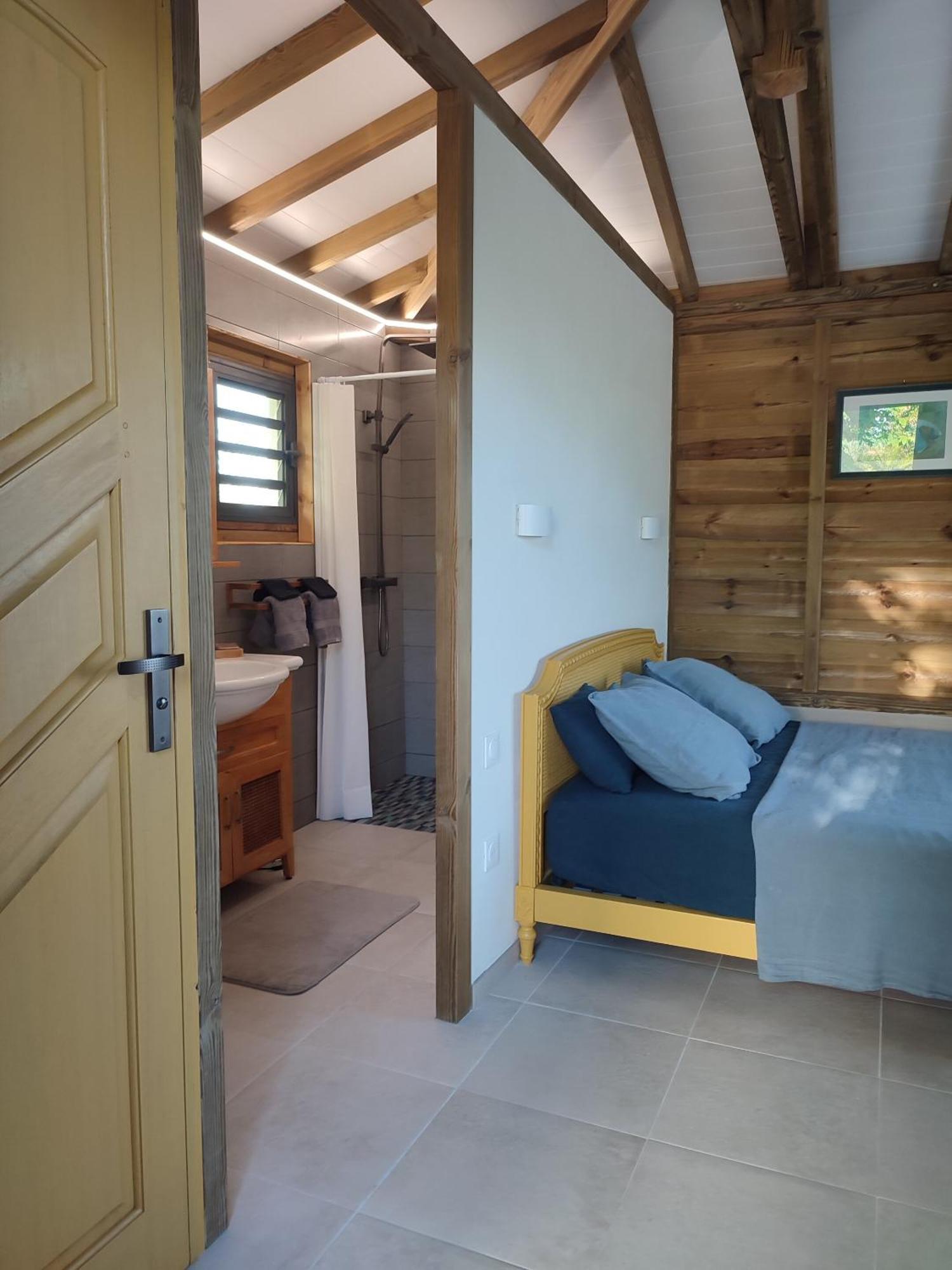 Villanolis Martinique Guest house Le Carbet