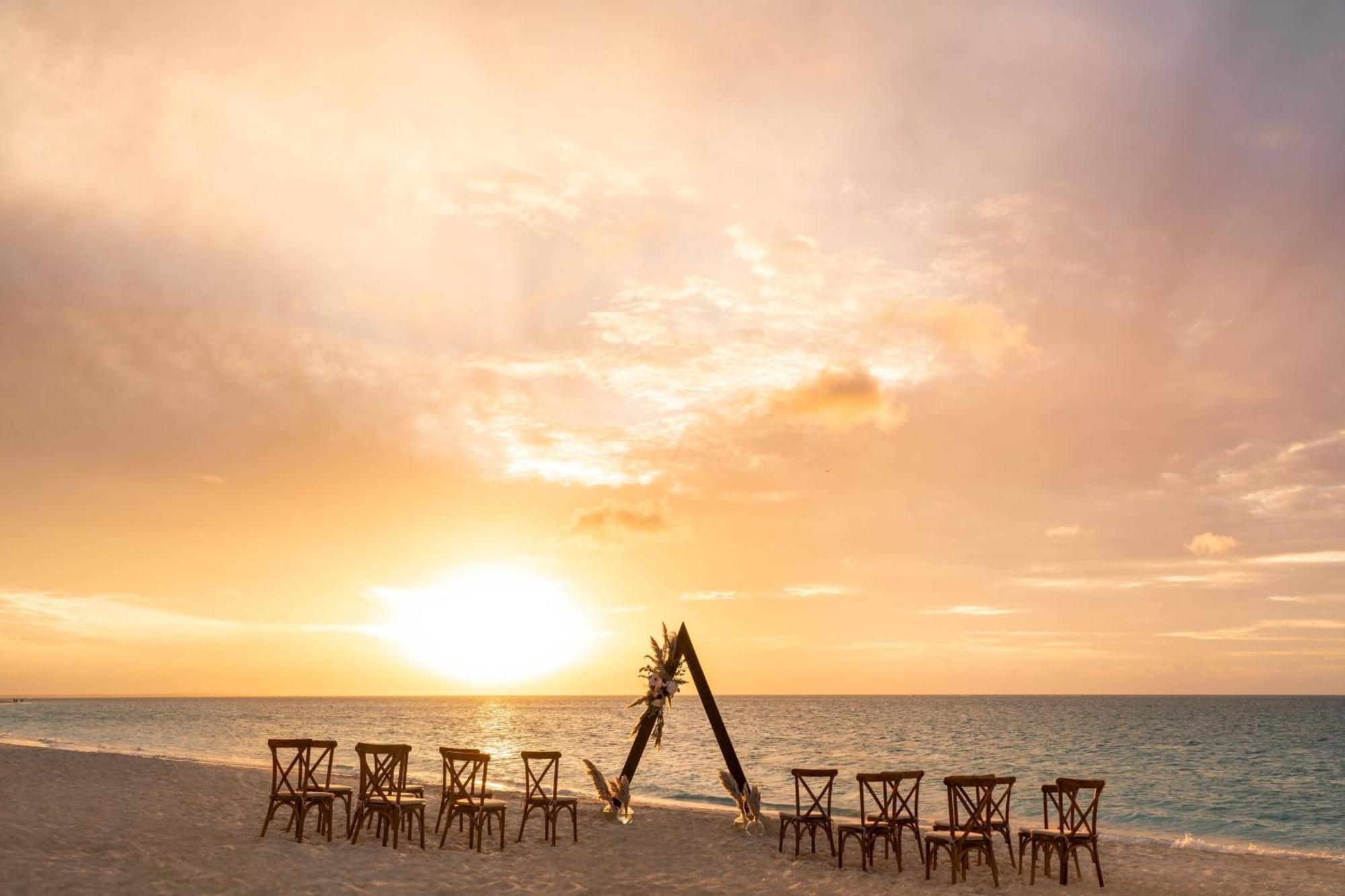 The Ritz-carlton, Turks & Caicos Resort Grace Bay