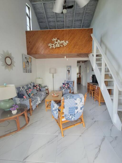 24 Maple Gardens Apartment *