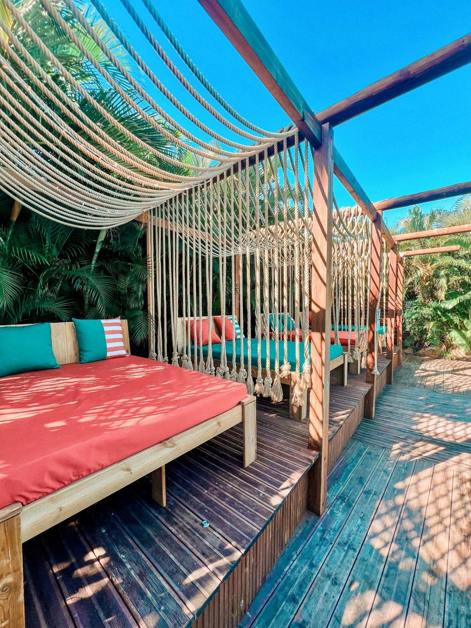 Aparthotel Tropicana Suites