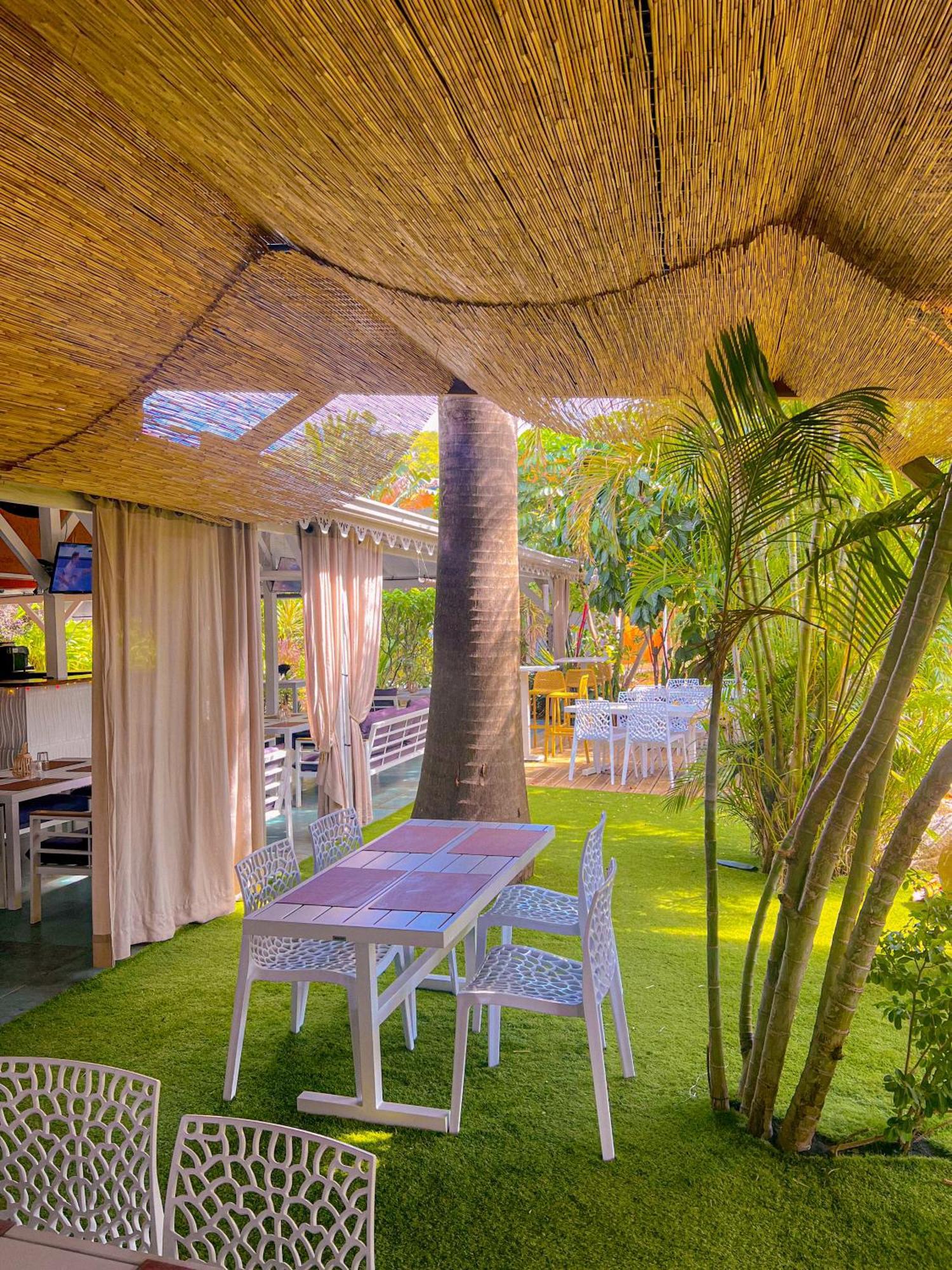 Tropicana Suites Aparthotel