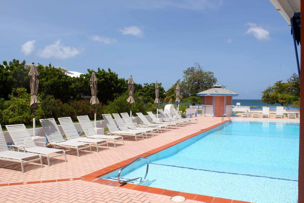 Allamanda Hotel 3*