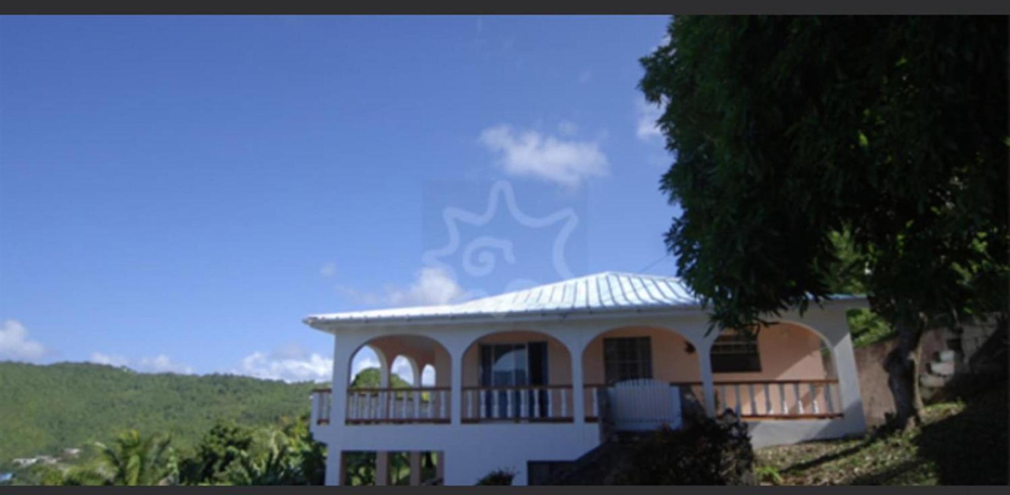 Casa de férias Immaculate 3 Bed Overlooking Admiralty Bay *