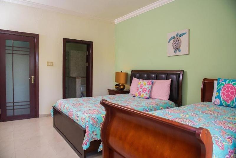 Maribella@crystal Cove Ocho Rios Apartment *