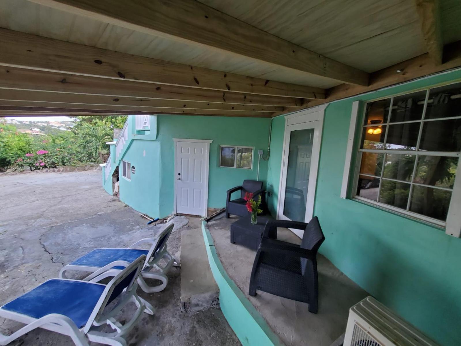 Beachfront Cozy * Gros Islet