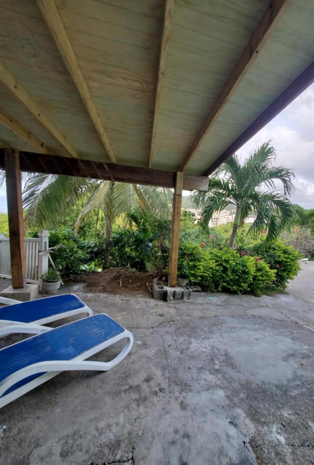 Beachfront Cozy Apartment