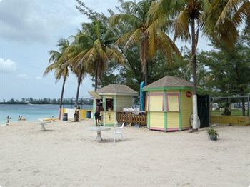 Holiday Express & 3* Nassau