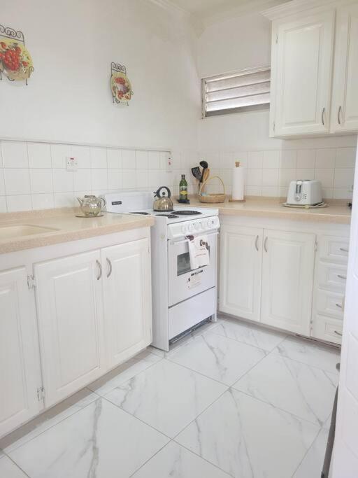 24 Maple Gardens Apartment *