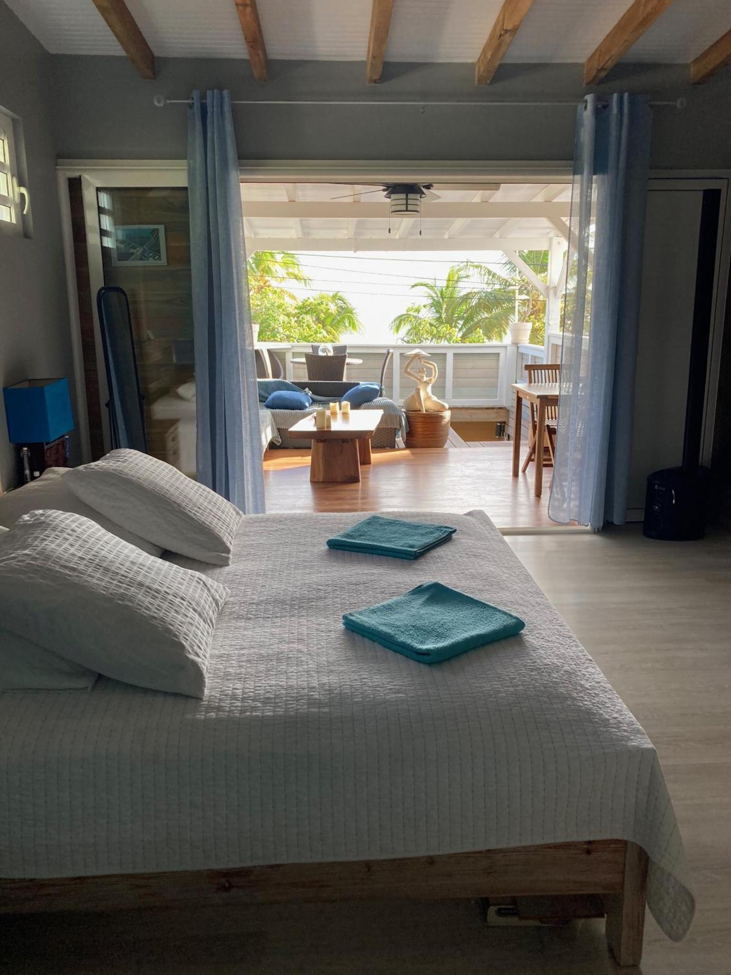 Les Pieds Dans L'eau Face Au Lagon - Le Bel Instant Apartment *