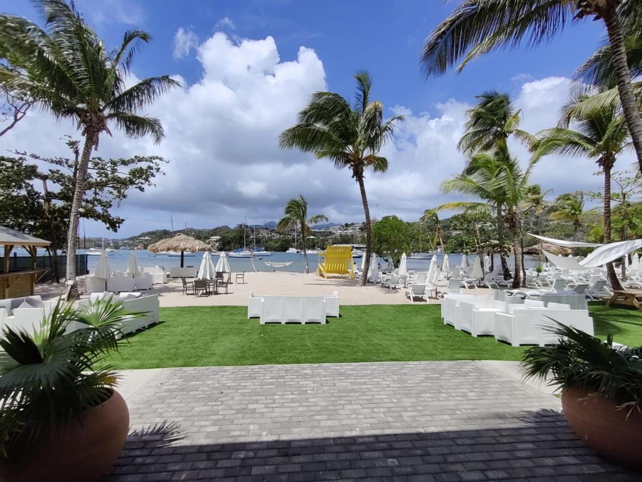 Hotel Blue Lagoon And Marina Ltd 4*