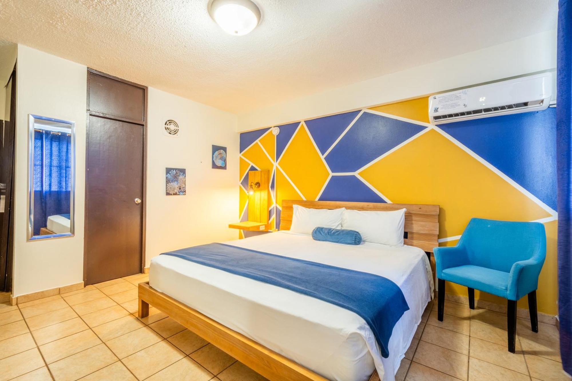 Hotel West Coast Inn's