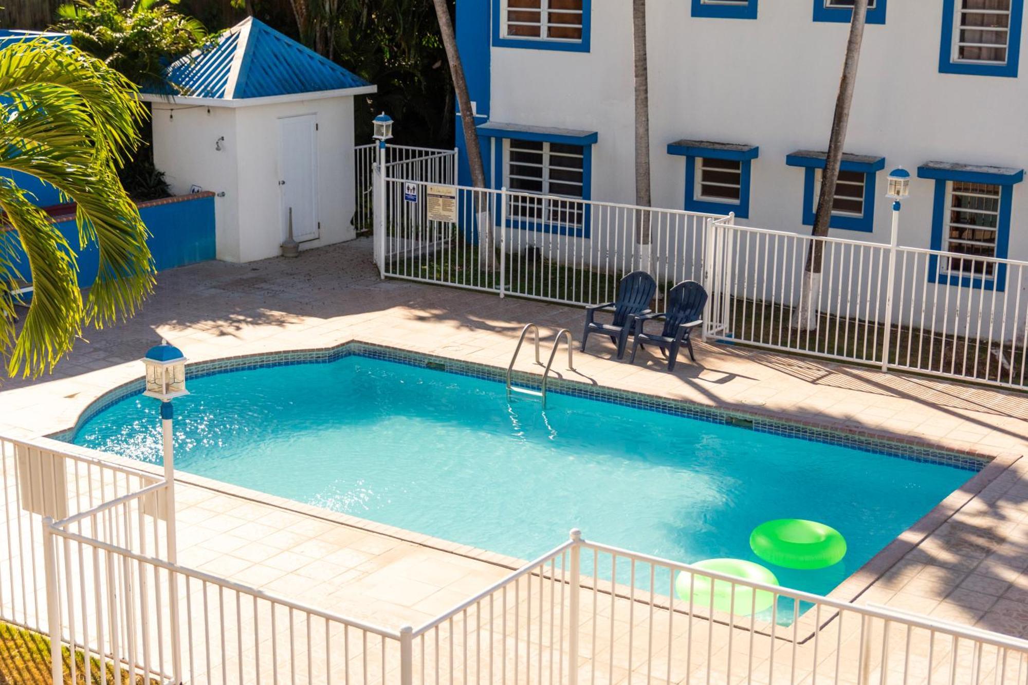 West Coast Inn's Hotel 3*