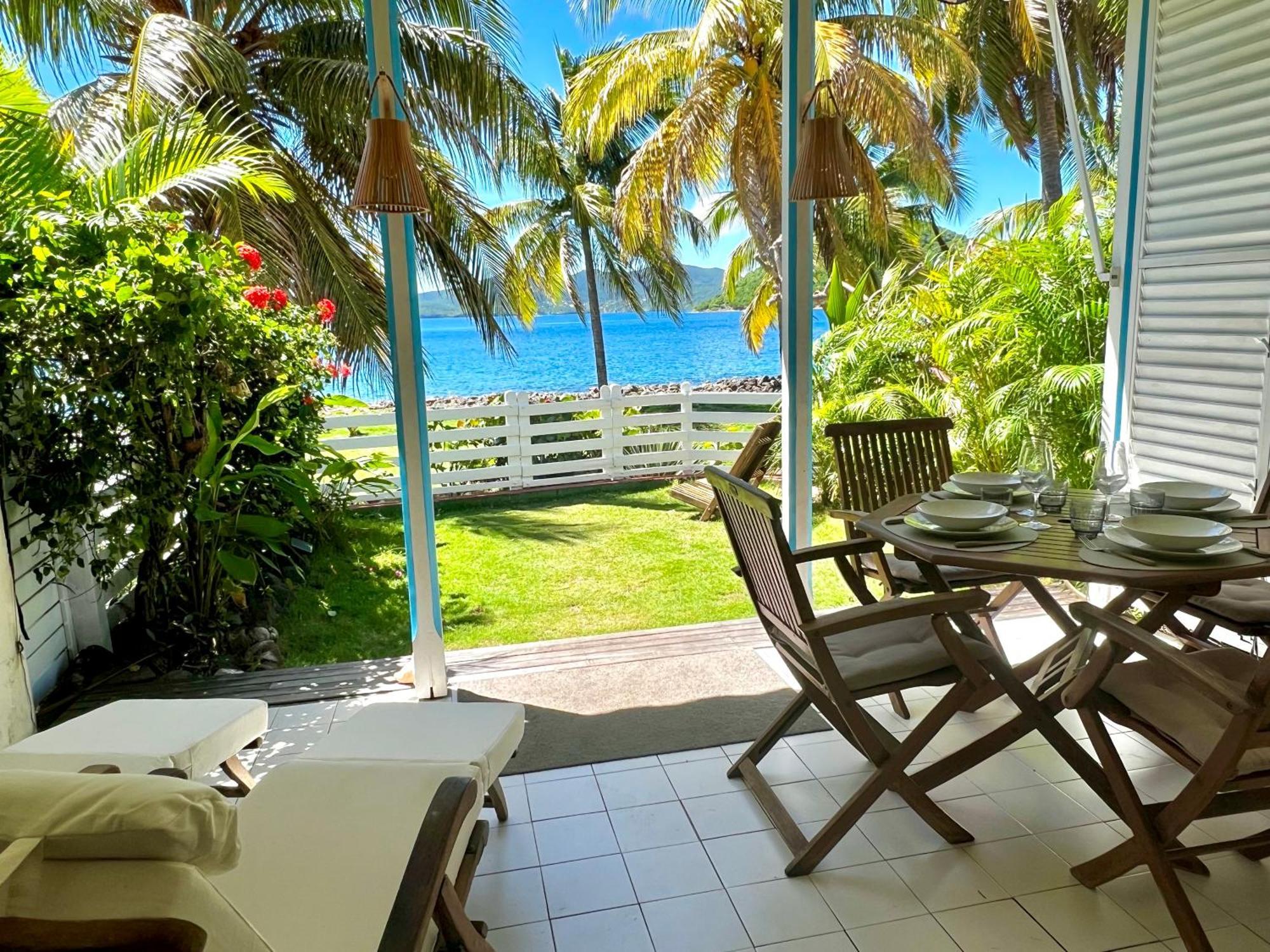 Holiday home Sucrier, Les Pieds Dans L'eau