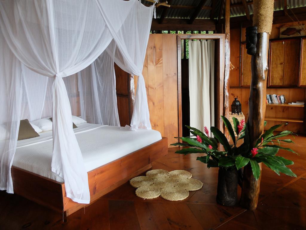 Manicou River Hotel