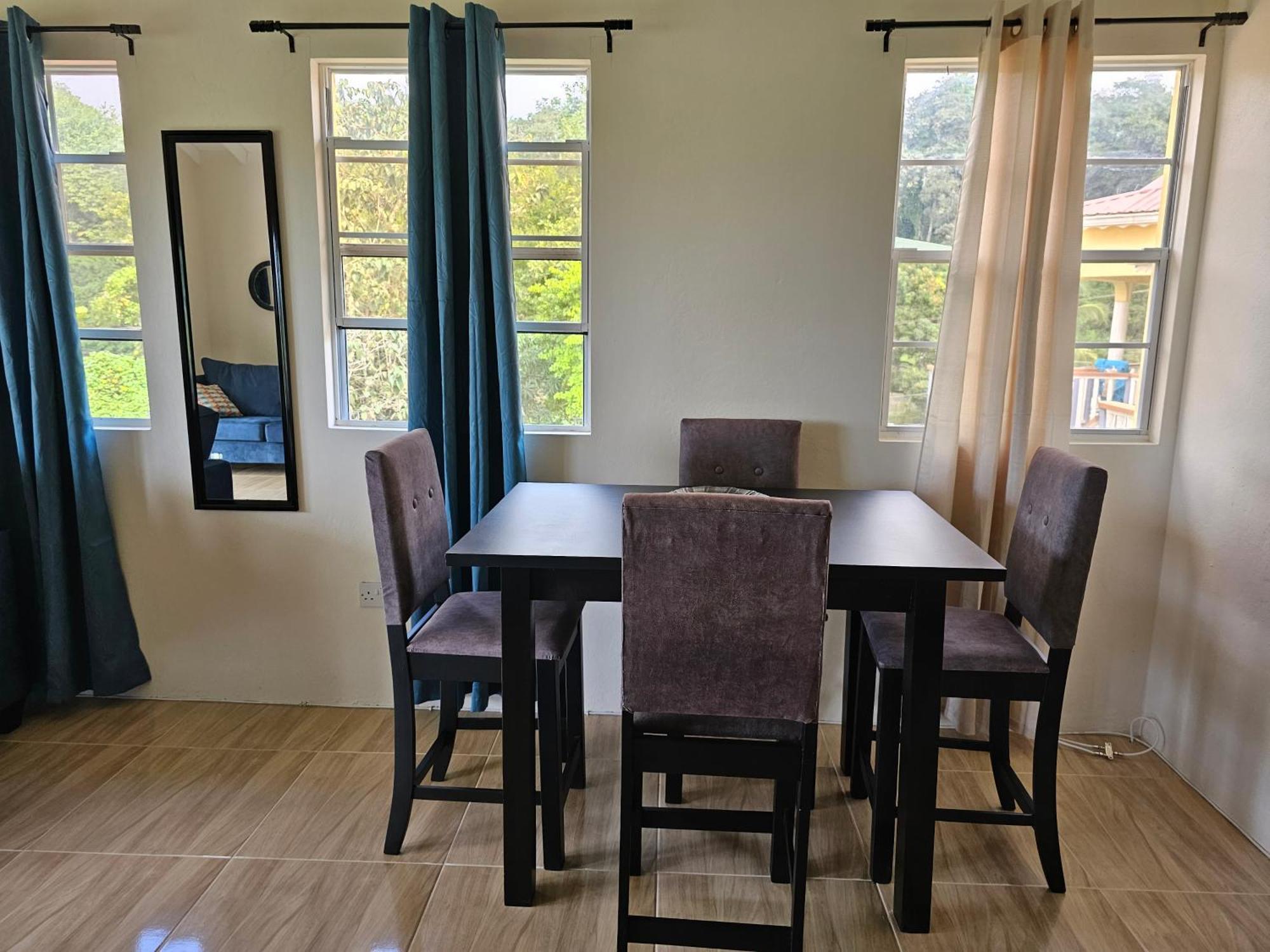Royal Escape - 2 * Anse La Raye