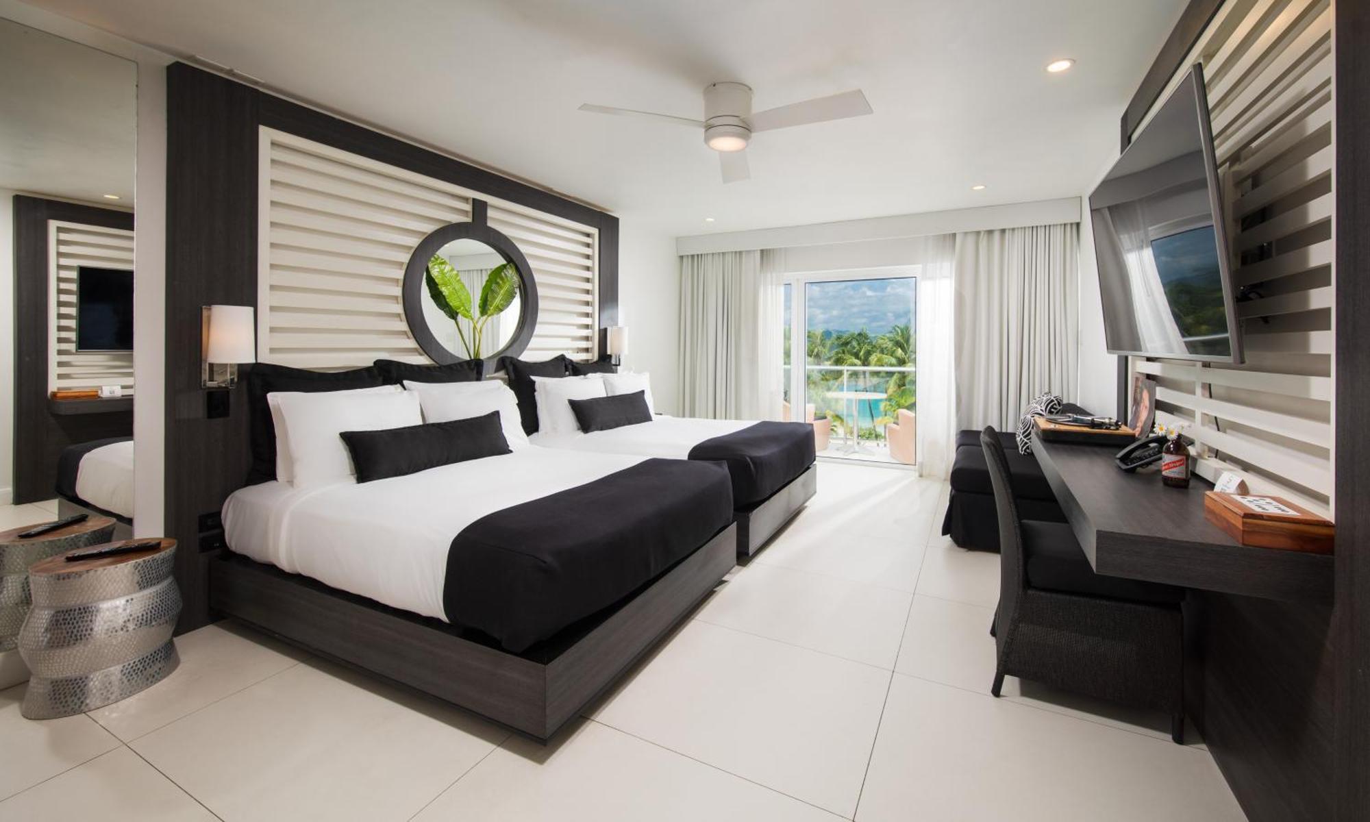 S - Luxury Boutique Hotel
