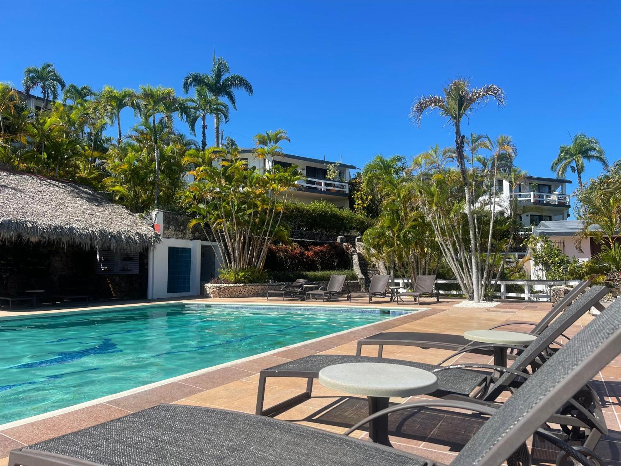 Catalina, Oceanview Multi 2 Bd 2 Bath Units With Balcony And Pool Cabrera