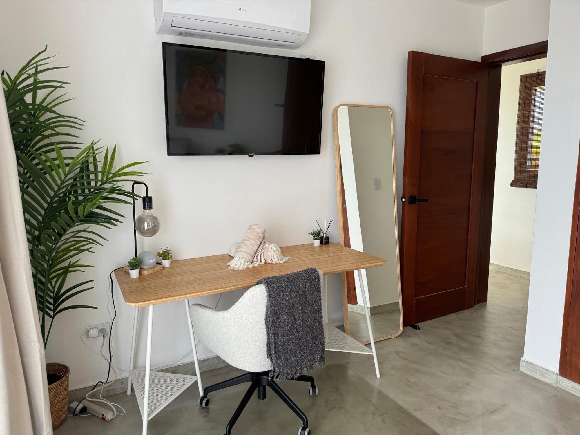 Apartment Catalina, Oceanview Multi 2 Bd 2 Bath Units With Balcony And Pool *