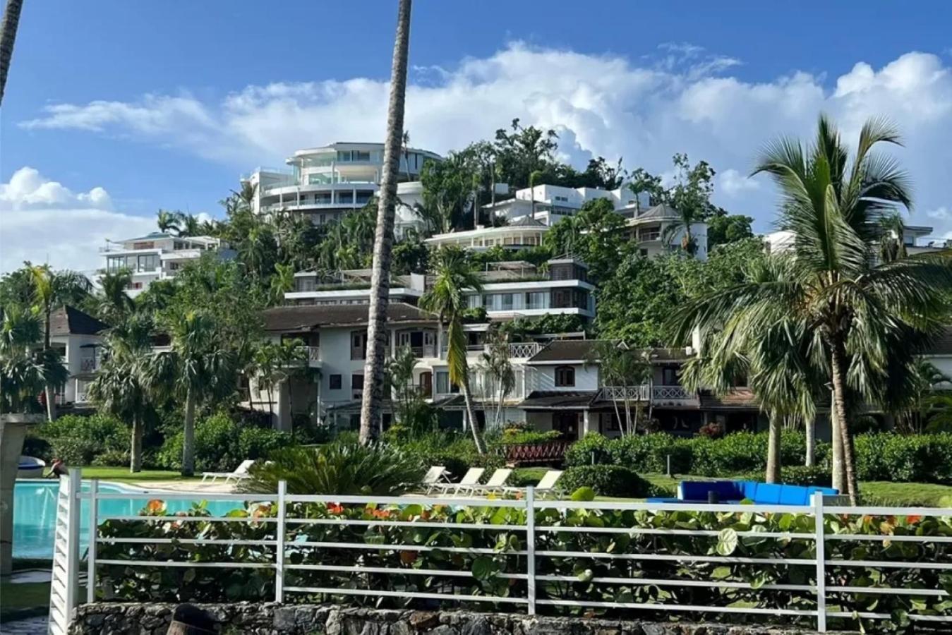 Newly Renovated Seaside Oasis At Bonita Village Apartamento