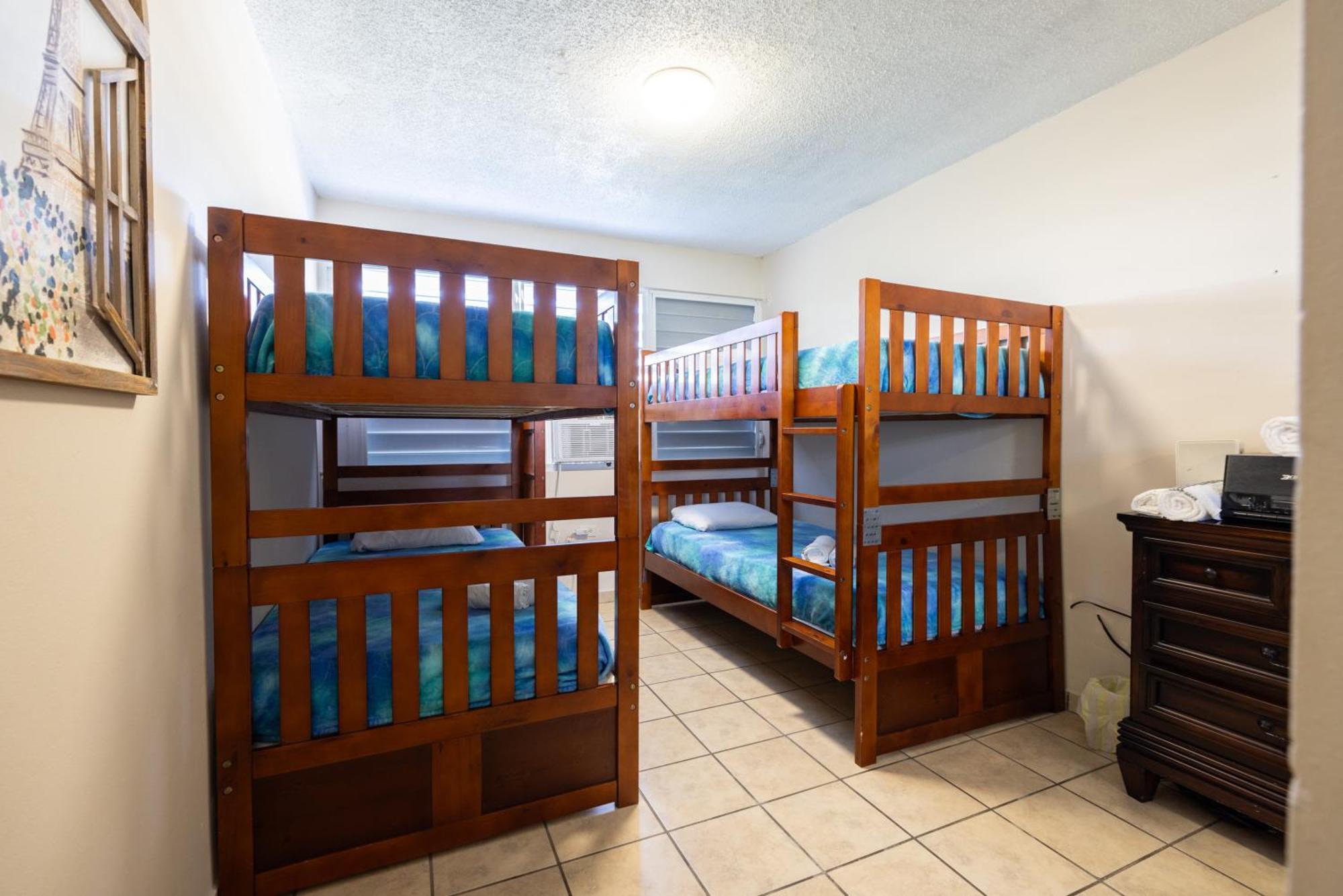 Montones C-3 Apartment *