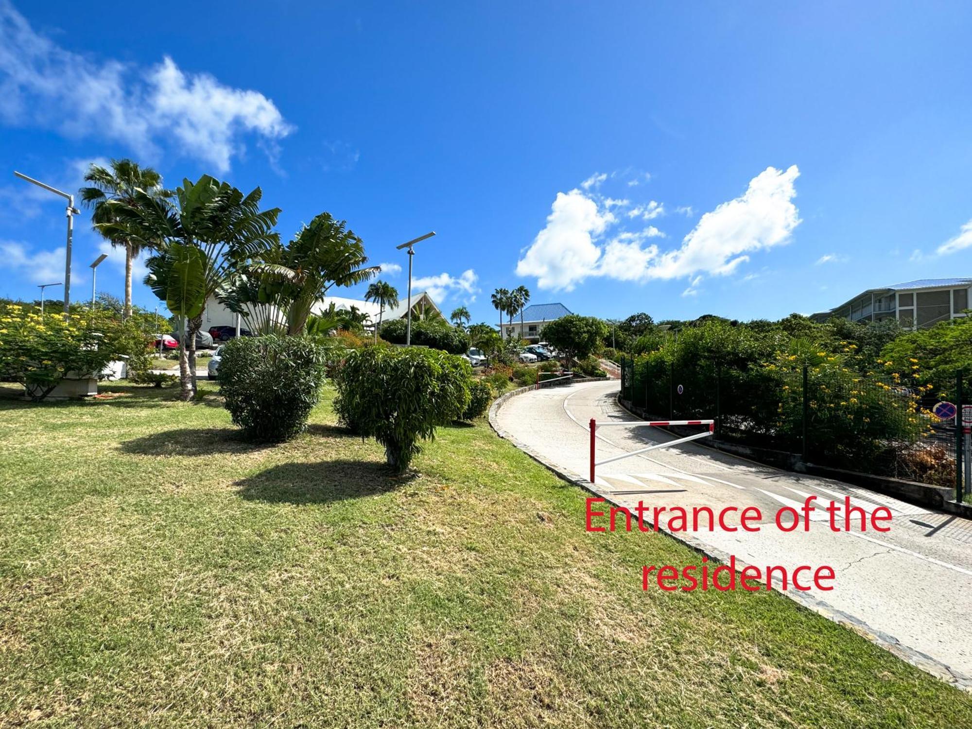 Floor Unit 520 Ft2 - 48 M2 With Stunning Dominant View On Ocean, St Barth, Orient Bay Apartment Cul de Sac