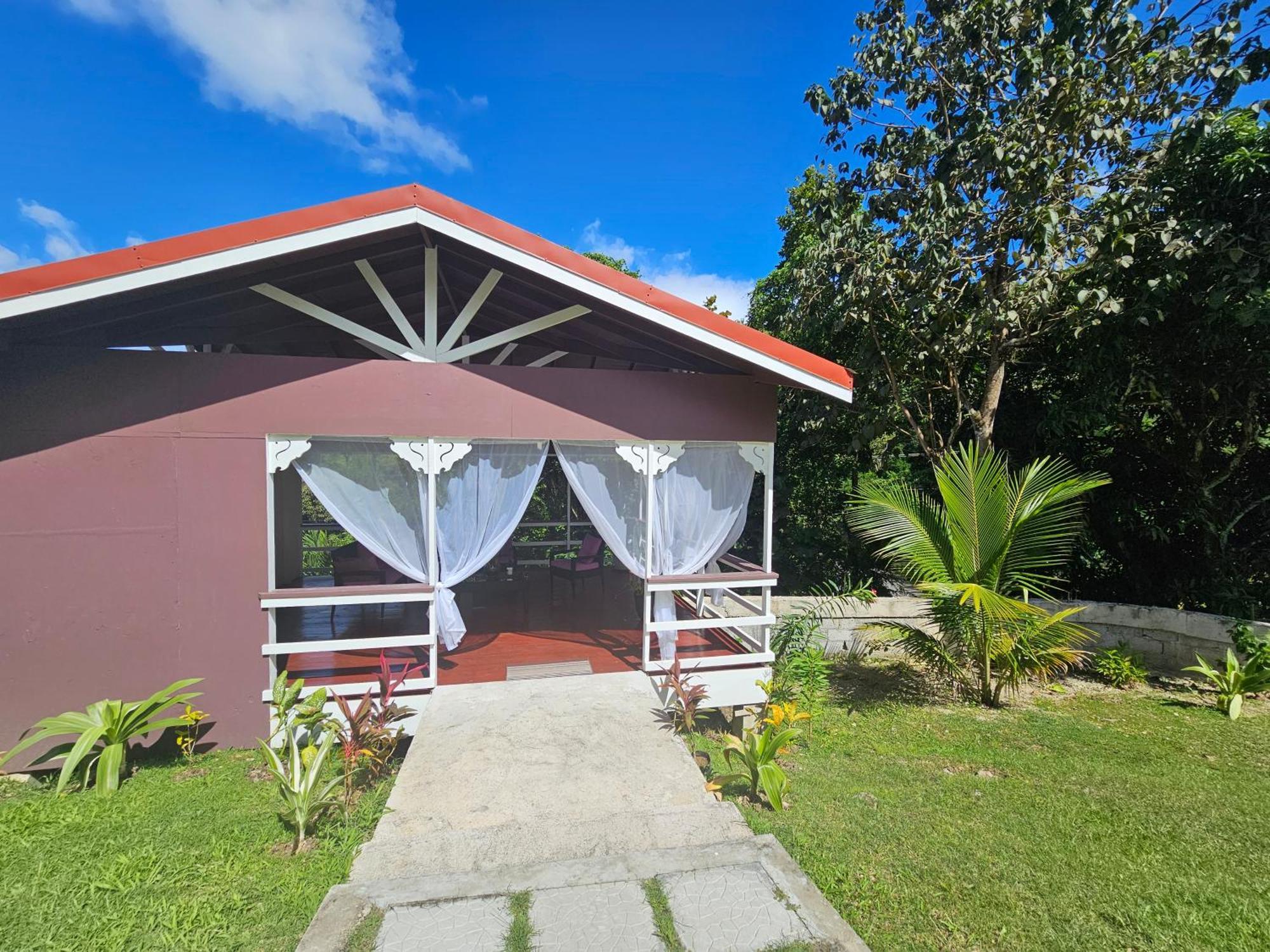 Royal Escape - 2 Apartment Anse La Raye