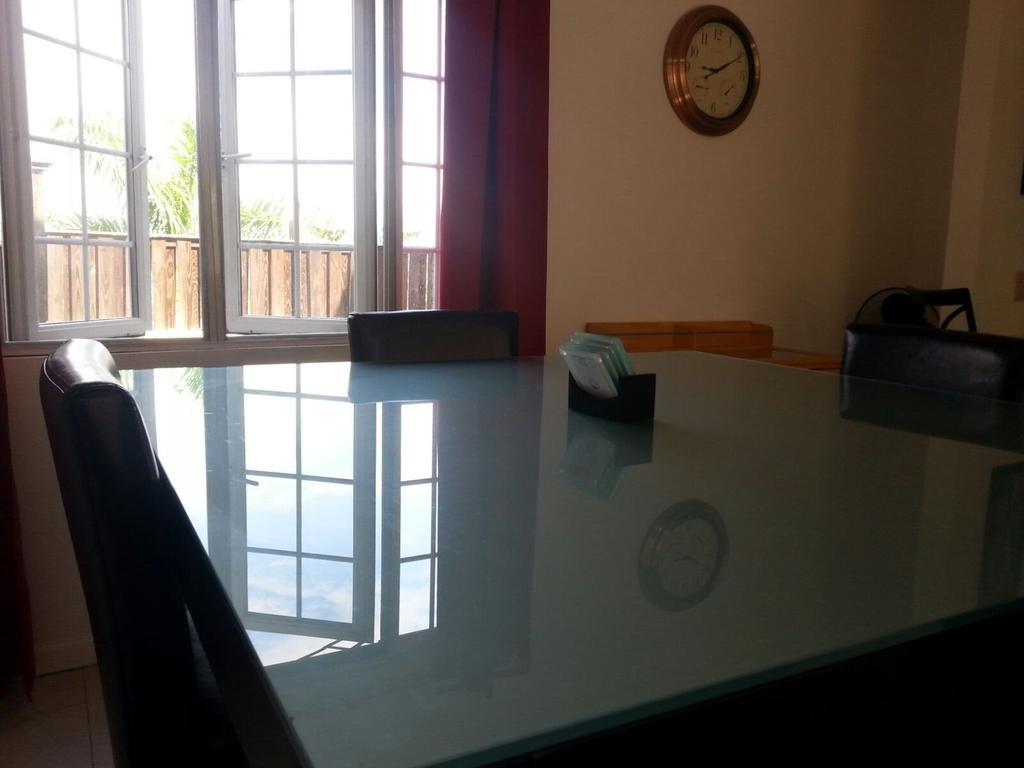 Signature's 21 At The Country Club Apartment Kingston